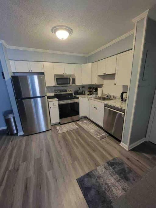 2022 Renovated 2-Bdrm Cozy, Lovely Condo W/Parking! Хилтон-Хед-Айленд Экстерьер фото
