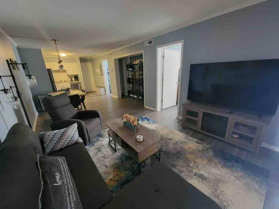 2022 Renovated 2-Bdrm Cozy, Lovely Condo W/Parking! Хилтон-Хед-Айленд Экстерьер фото