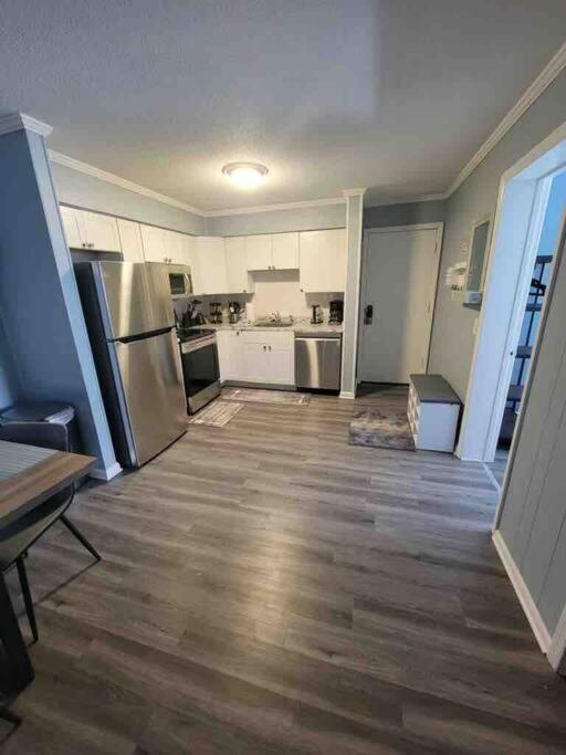 2022 Renovated 2-Bdrm Cozy, Lovely Condo W/Parking! Хилтон-Хед-Айленд Экстерьер фото