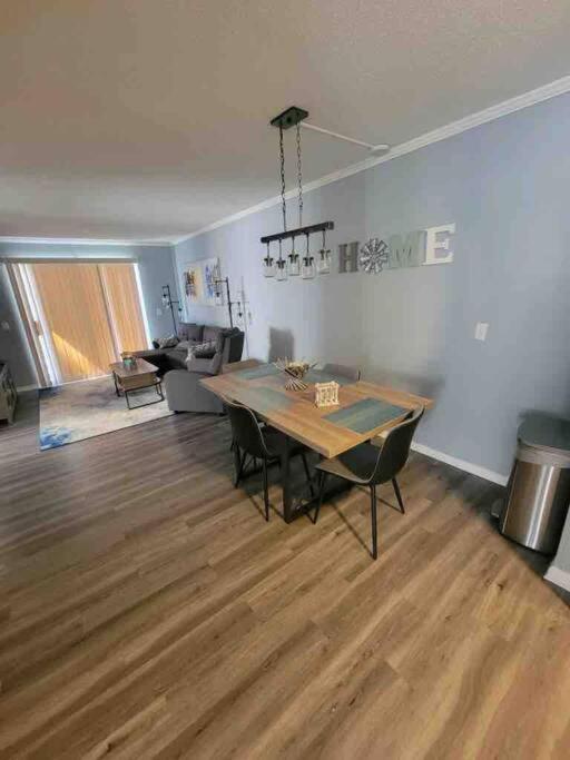 2022 Renovated 2-Bdrm Cozy, Lovely Condo W/Parking! Хилтон-Хед-Айленд Экстерьер фото
