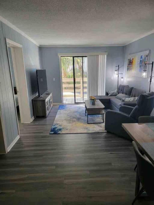 2022 Renovated 2-Bdrm Cozy, Lovely Condo W/Parking! Хилтон-Хед-Айленд Экстерьер фото