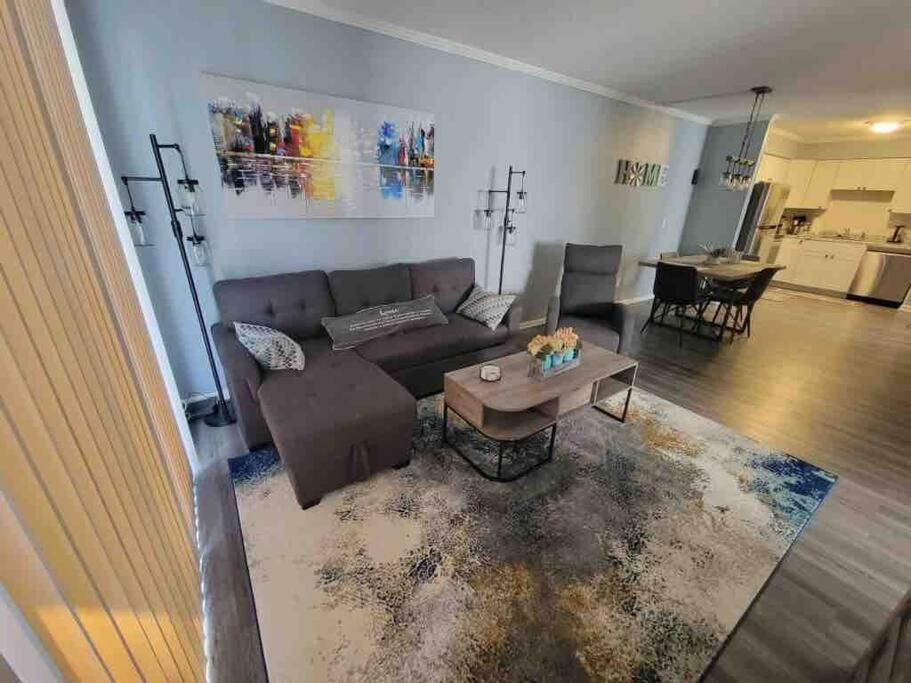 2022 Renovated 2-Bdrm Cozy, Lovely Condo W/Parking! Хилтон-Хед-Айленд Экстерьер фото